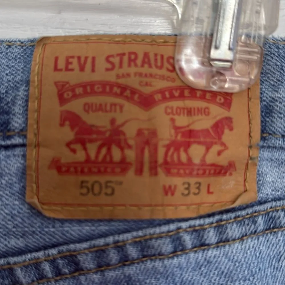 Levi's 505 Men’s waist 33 Denim Classic Shorts ~ Excellent!